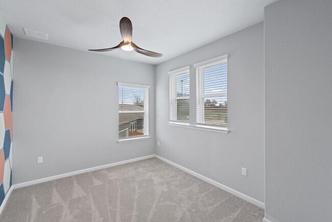 Building Photo - 8316 Looksee Ln