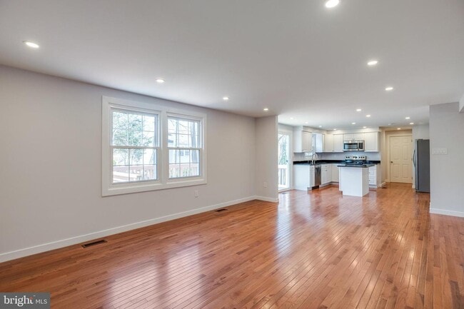 Building Photo - 9003 Fox Lair Dr