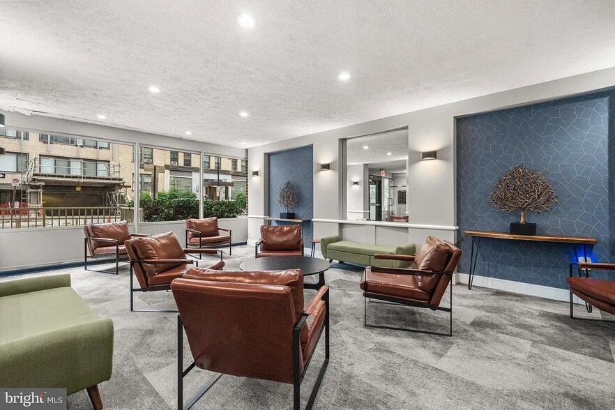 Building Photo - 1420 N St NW