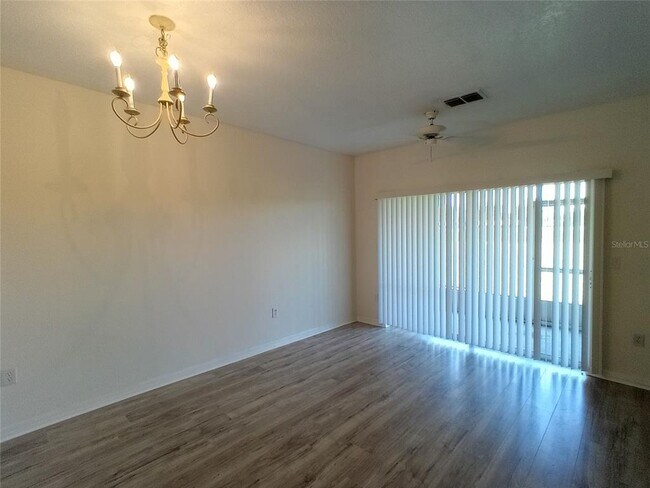 Building Photo - 764 Chelsea Dr