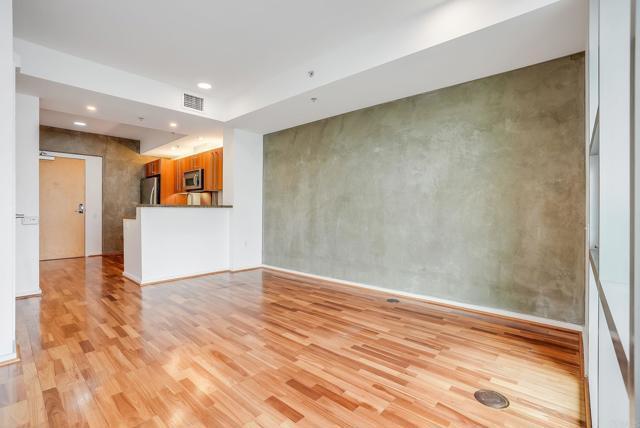 Building Photo - 321 Tenth Ave