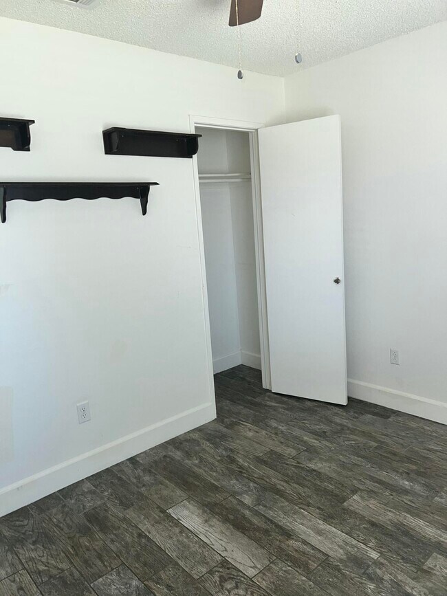 Building Photo - 82567 Ave 48