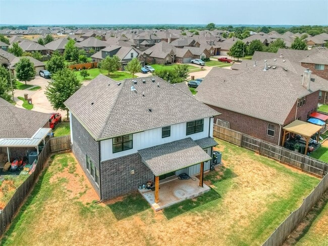 Building Photo - 1413 Zachary Ln