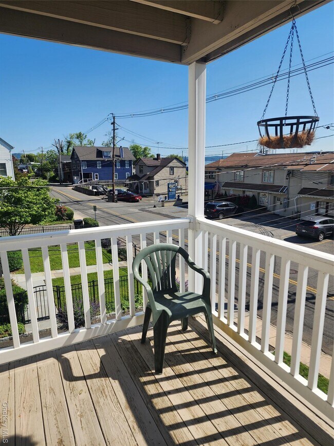 Building Photo - 632 Piermont Ave