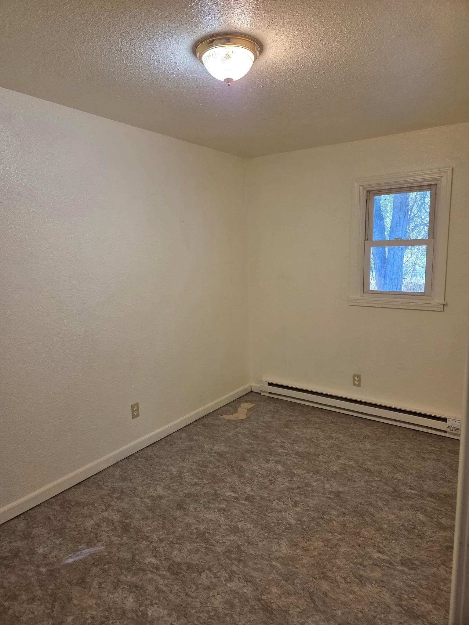 Building Photo - 275 Weed Wy