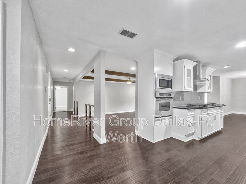 Building Photo - 9033 Flicker Ln