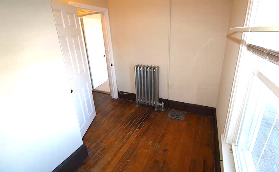 Building Photo - 1058 Forest Ave