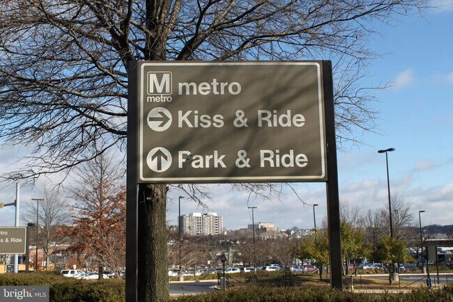 Building Photo - 7532 Coxton Ct