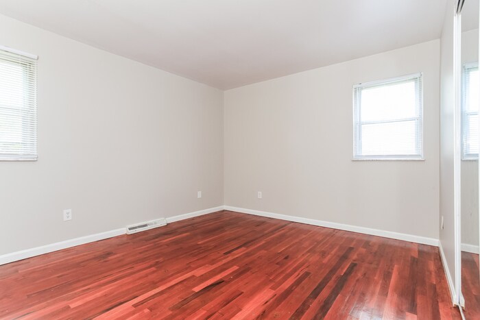 Building Photo - 2597 Fulbourne Dr