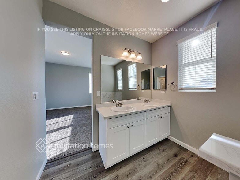 Building Photo - 4012 Kalamata Way