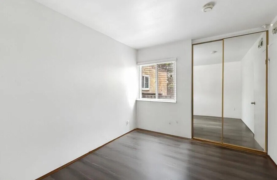 Building Photo - 17181 W Bernardo Dr