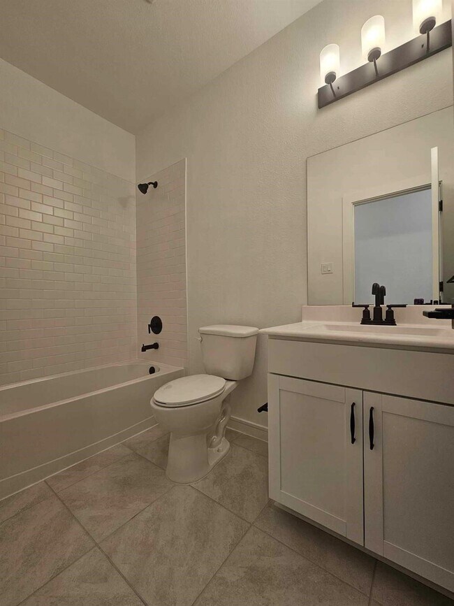 Building Photo - 8438 Tranquil Bay Ct