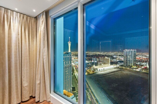 Building Photo - Sky Las Vegas 3705-City/Mtn views from this Stunning 2Bd/2Ba Residence