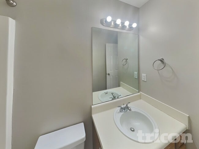 Building Photo - 3634 Silver Springs Ct