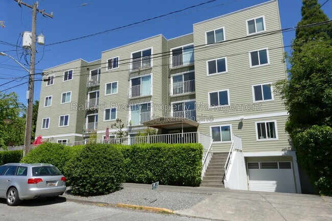 Building Photo - 800 N Allen Pl
