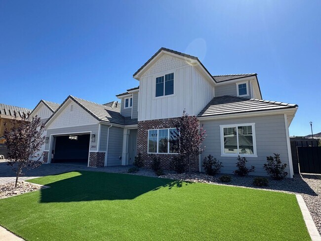 Building Photo - Stunning 5 Bedroom Home with Premium Upgrades Throughout