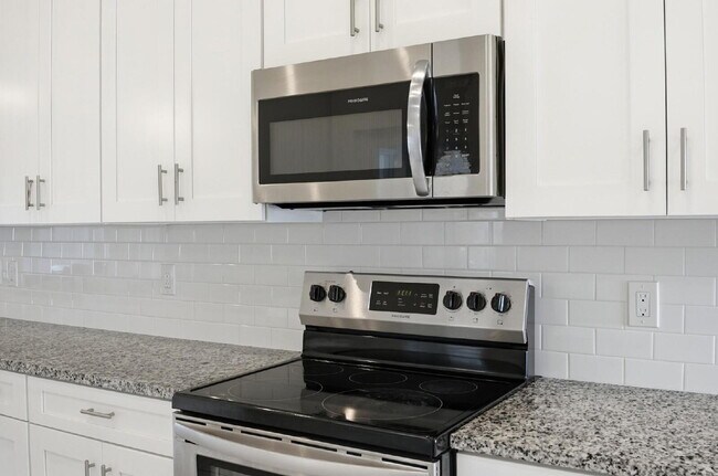 Building Photo - MATANZAS WOODS