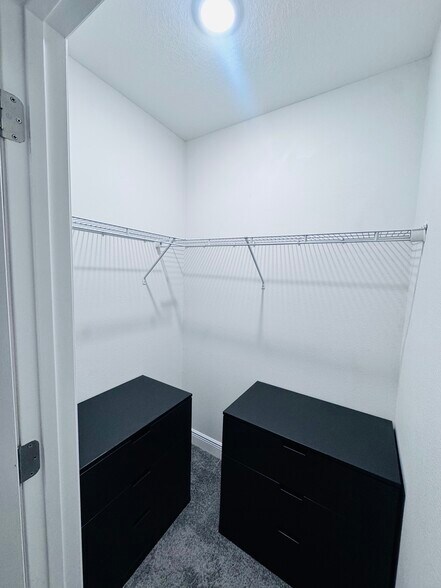 Building Photo - 2208 E 15th Ave