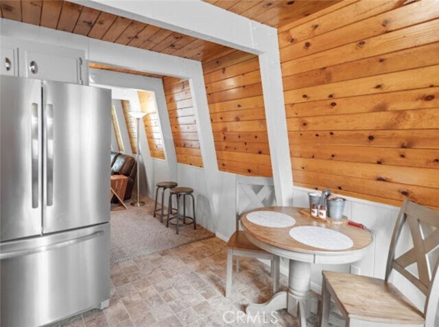 Building Photo - 1056 Sierra Ave