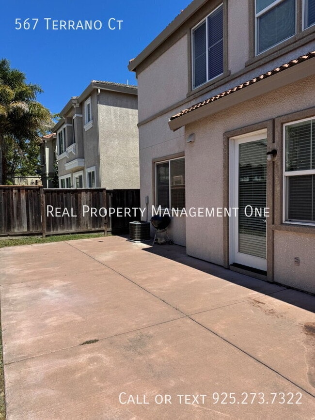 Building Photo - 567 Terrano Ct
