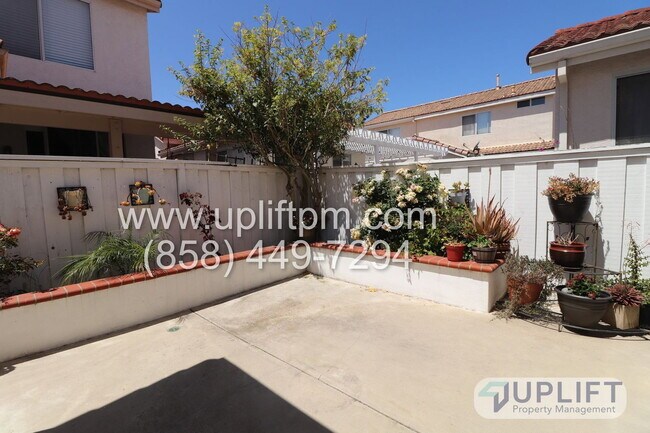 Building Photo - 8281 Gold Coast Dr