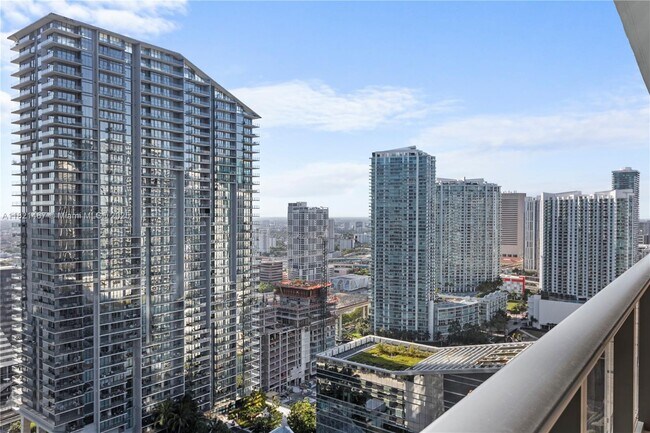Building Photo - 801 S Miami Ave
