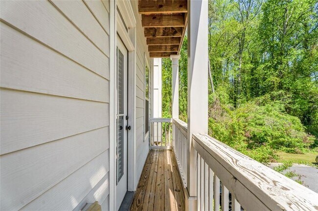 Building Photo - 2413 Misty Hollow Pl
