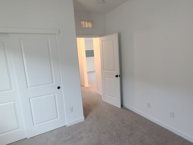 Building Photo - Three Bedroom Three Bathroom Home with Solar