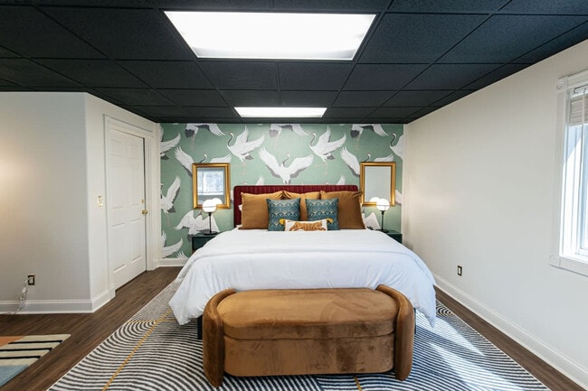 Building Photo - 33 Pinners Ln