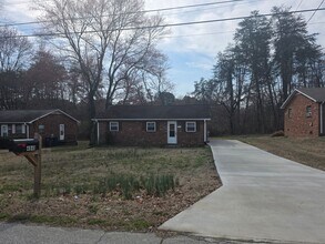 Building Photo - 4848 Berl St