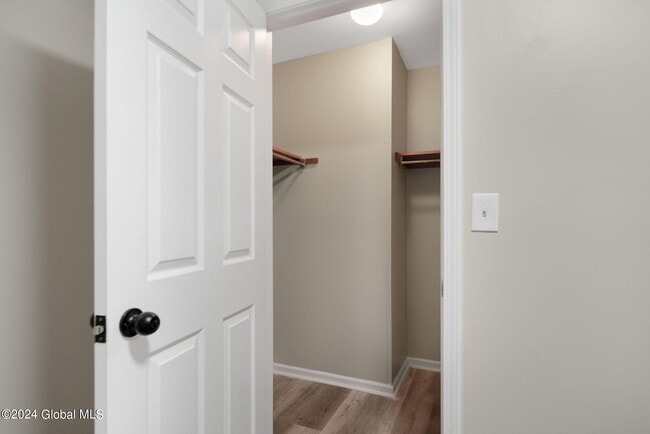 Building Photo - 3 Terry Ct