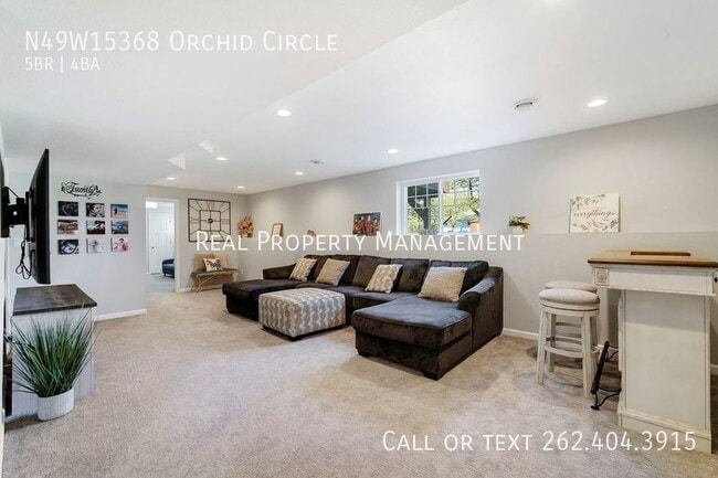Building Photo - N49W15368 Orchid Cir