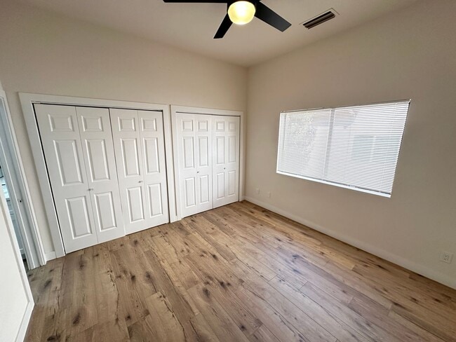 Building Photo - APARTMENT WITH GARAGE INCLUDED - SEDONA - ...
