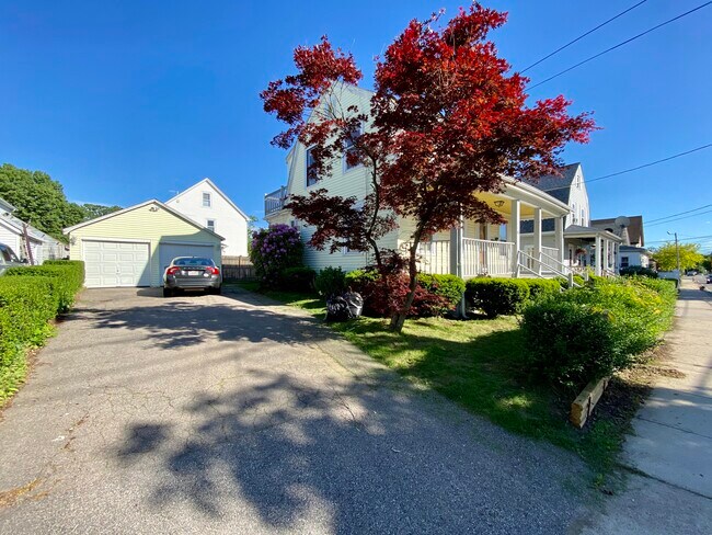 Building Photo - 482 Beale St