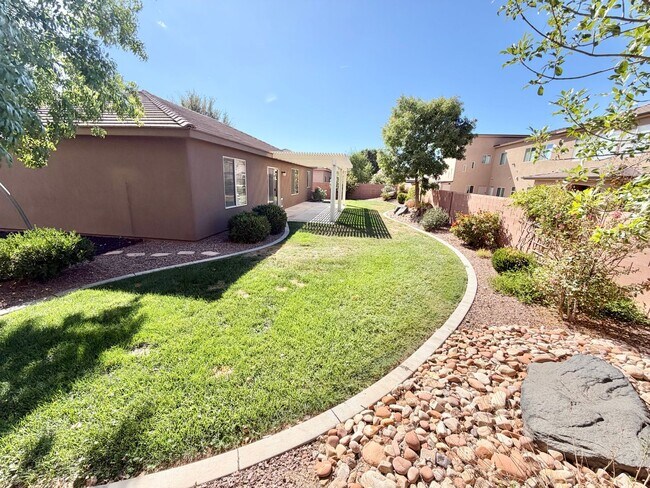 Building Photo - 151 Gold Bullion Way