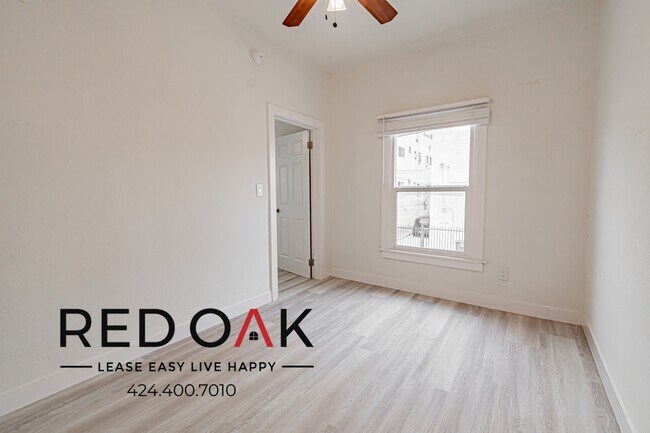 Building Photo - 404 N Coronado St