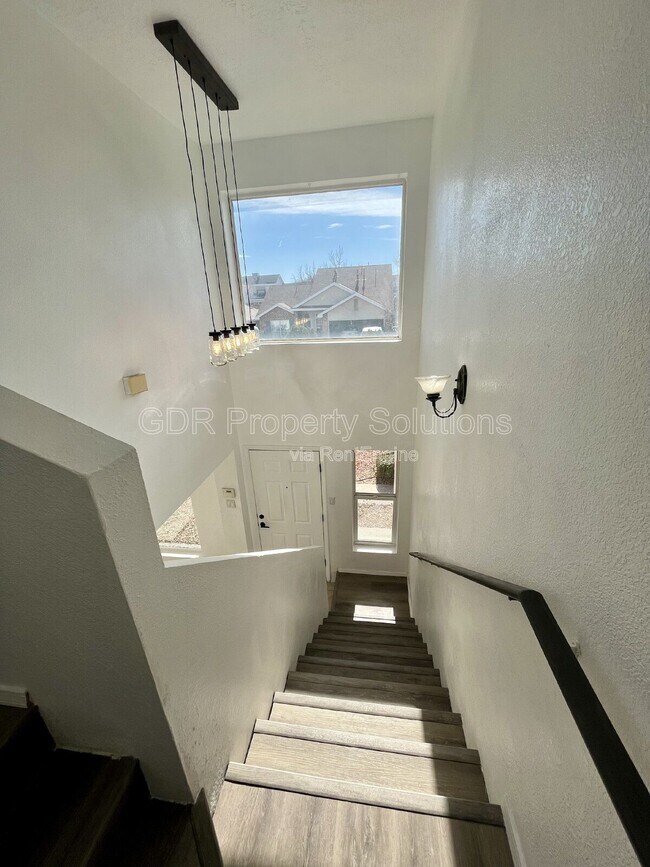 Building Photo - 8123 Waterbury Pl NW