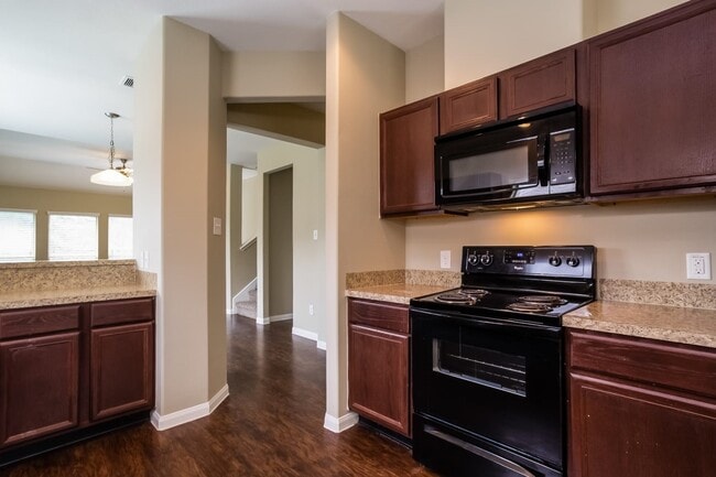 Building Photo - 13433 Raintree Dr