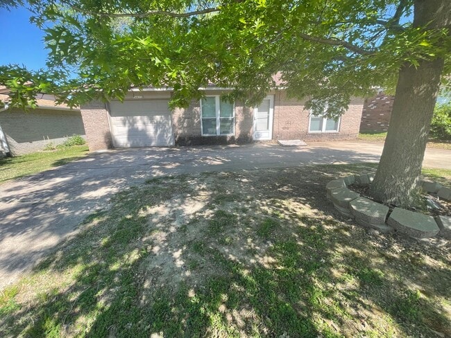 Building Photo - Cute Glenpool 3BD/1.5 BA near High School