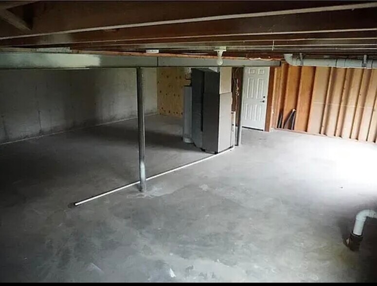 Building Photo - 1815 N 78th St