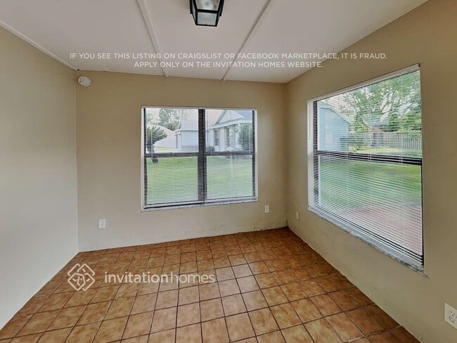 Building Photo - 2206 Fairmont Cir