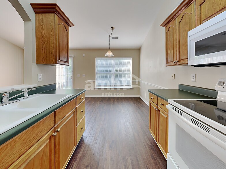 Building Photo - 3702 Tuxford Ln