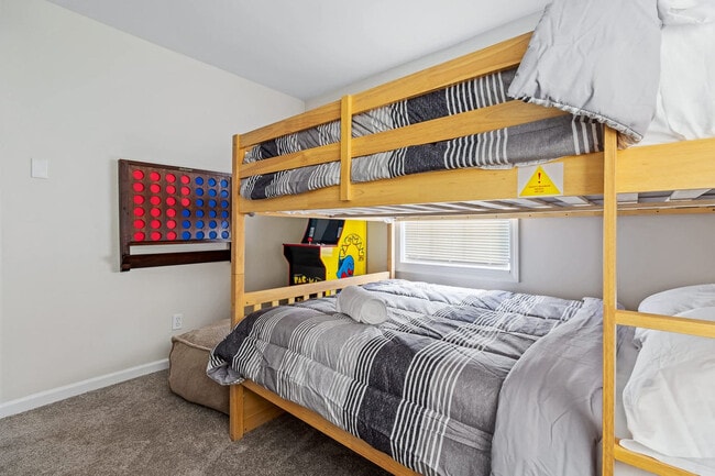 Building Photo - 301 S Front St