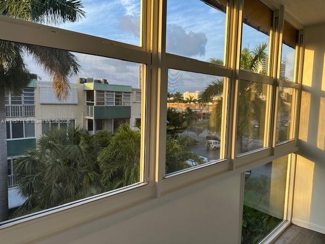 Building Photo - 1333 E Hallandale Beach Blvd