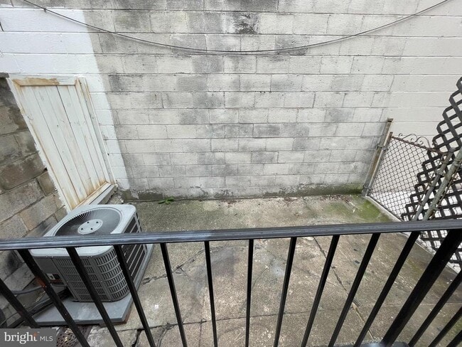 Building Photo - 1315 S Howard St