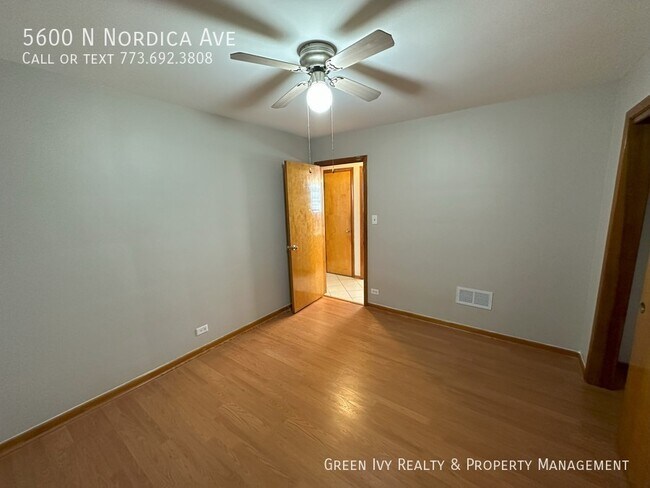 Building Photo - Beautiful 3 Bed 1 Bath Single Family Home ...