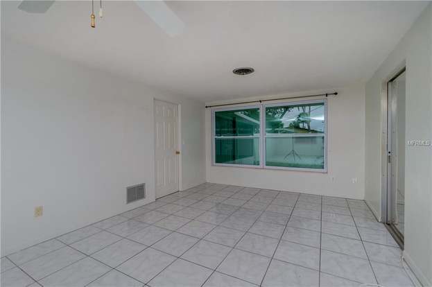Building Photo - 1600 Cardinal Ln