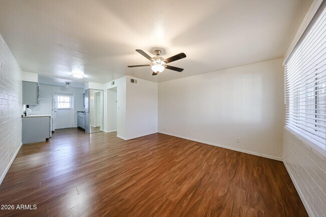 Building Photo - 2226 W Heatherbrae Dr