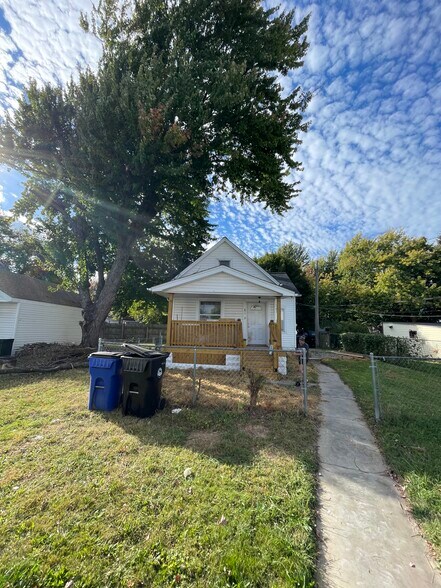 Building Photo - 3516 W 49th St