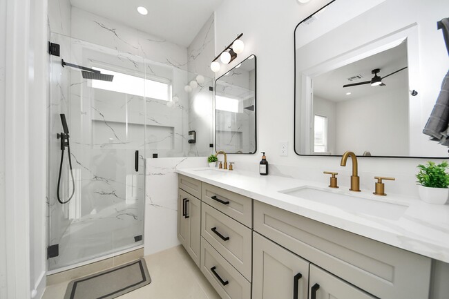 Building Photo - 3909 Maggie St